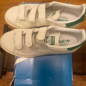 adidas Originals White Sneakers with Green Heel Tab